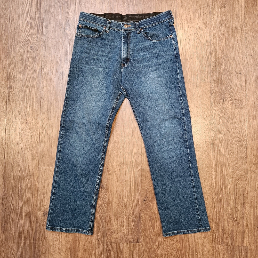 Wrangler Men's Denim Blue Straight Jeans